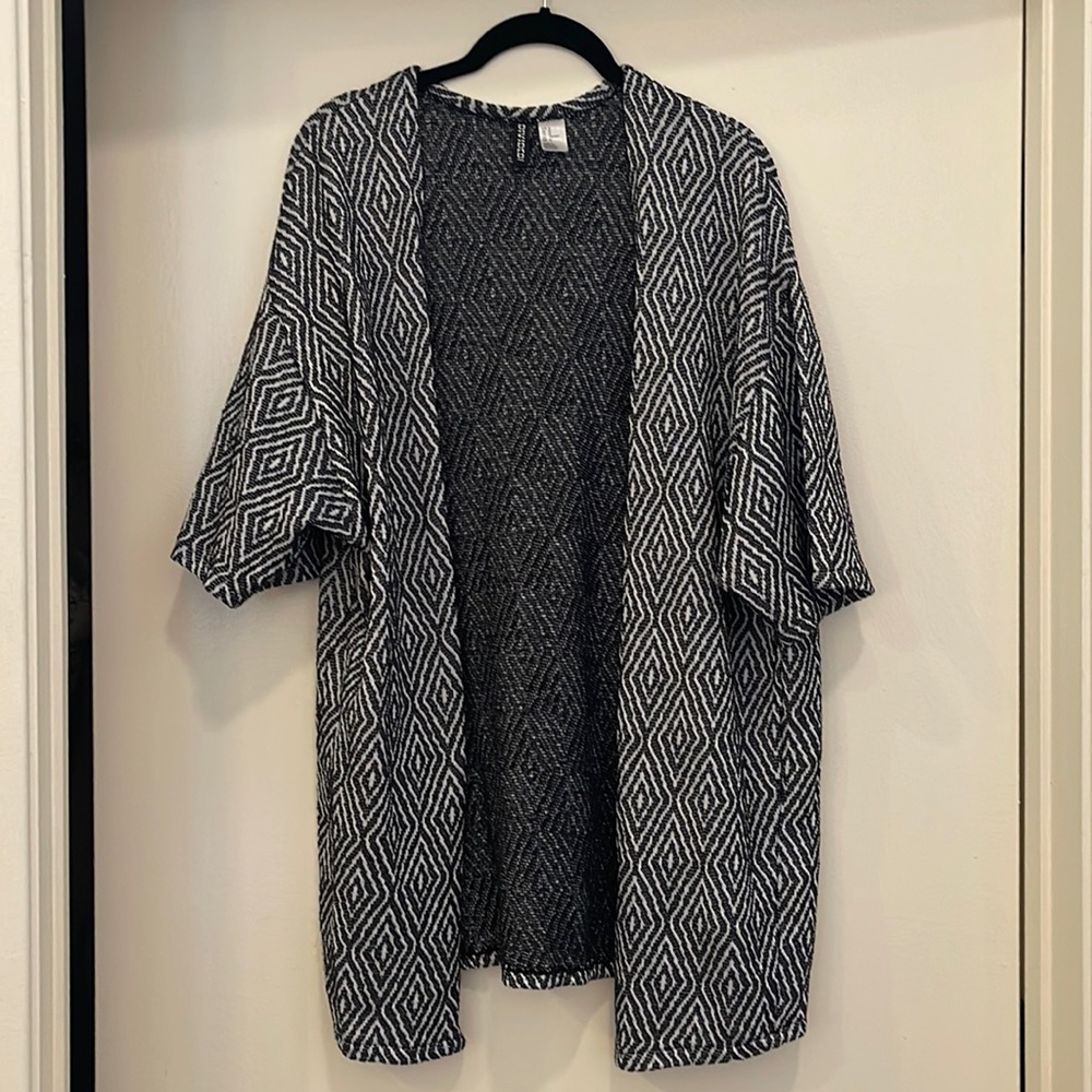 DIVIDED H&M Long Cardigan Black/white M in EUC